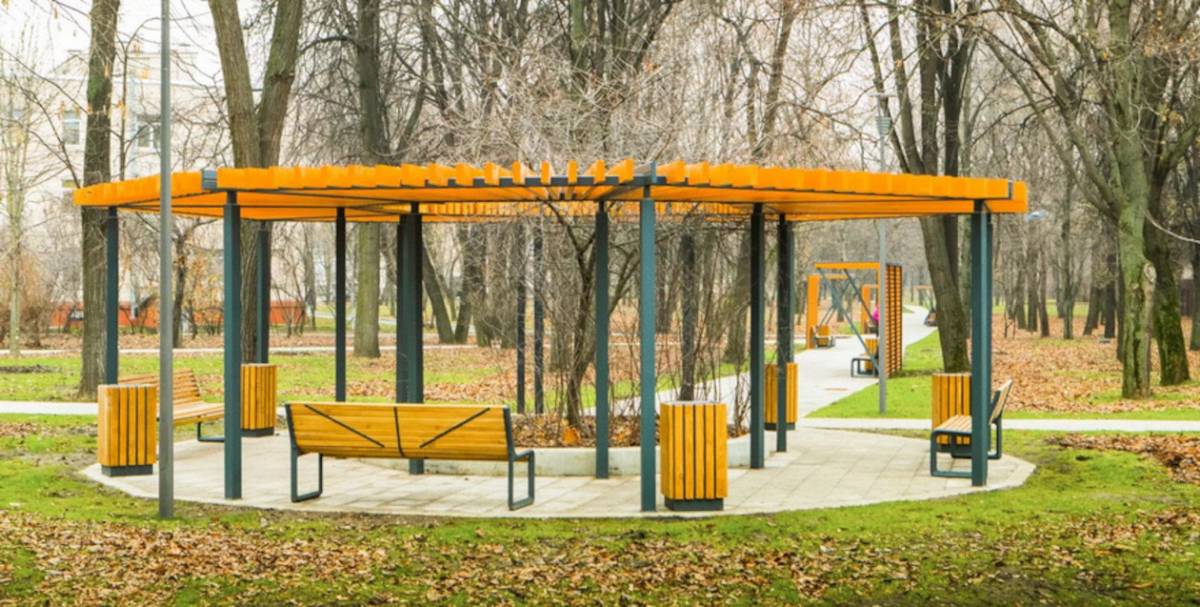 Нам с вами решать, что появится в городе в 2024 году — сквер у больницы  или дорожка для пешеходов от Кирова до Правды. Сделайте свой выбор