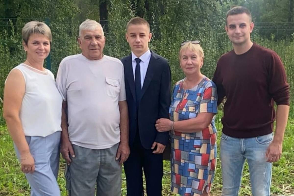 Вместе с самого детства