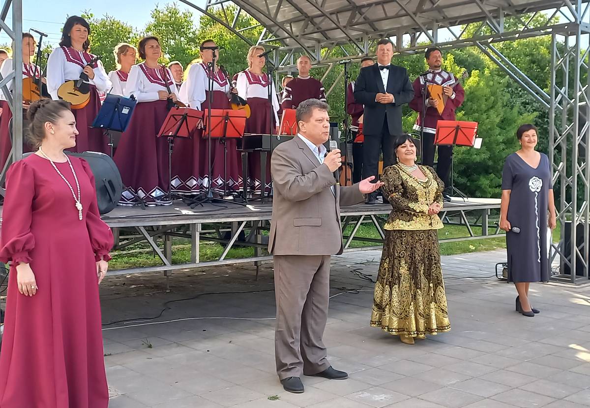 В Шимске побывали артисты Новгородской областной филармонии.