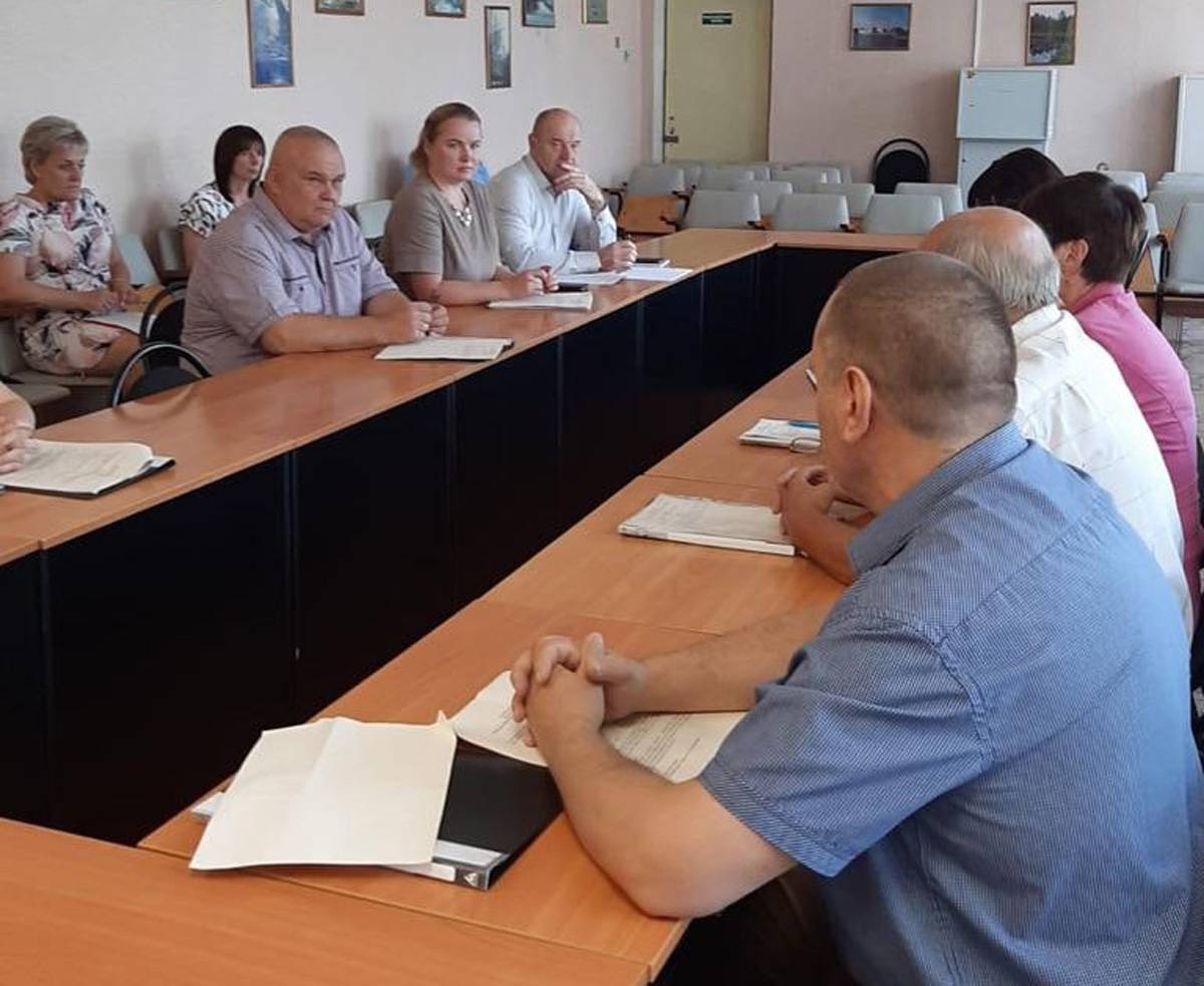 В Мареве с рабочим визитом побывали министр труда и соцзащиты  Новгородской области Светлана Семёнова и представители ряда региональных министерств
