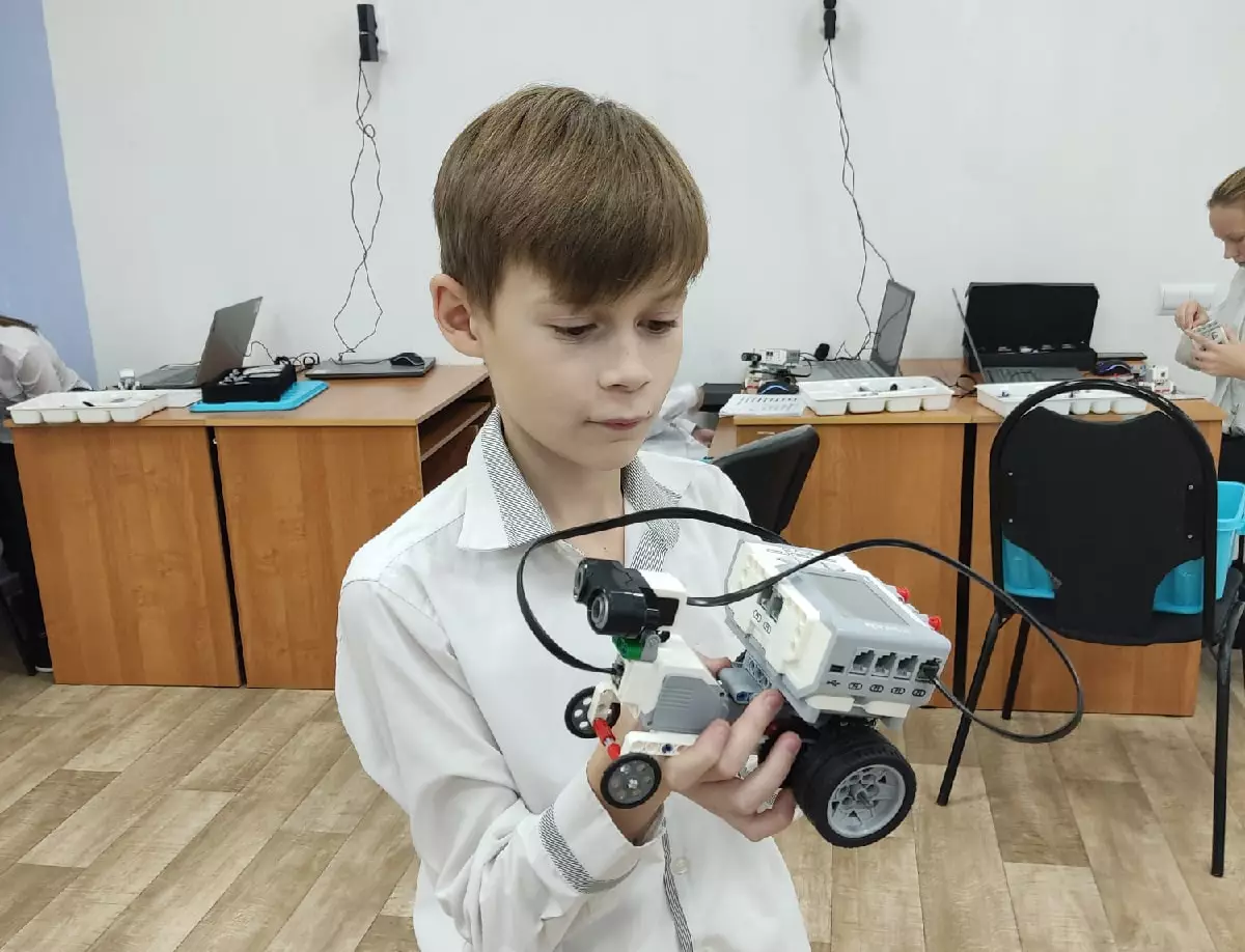 Демянский Центр детского творчества приобрел новое оборудование для занятий