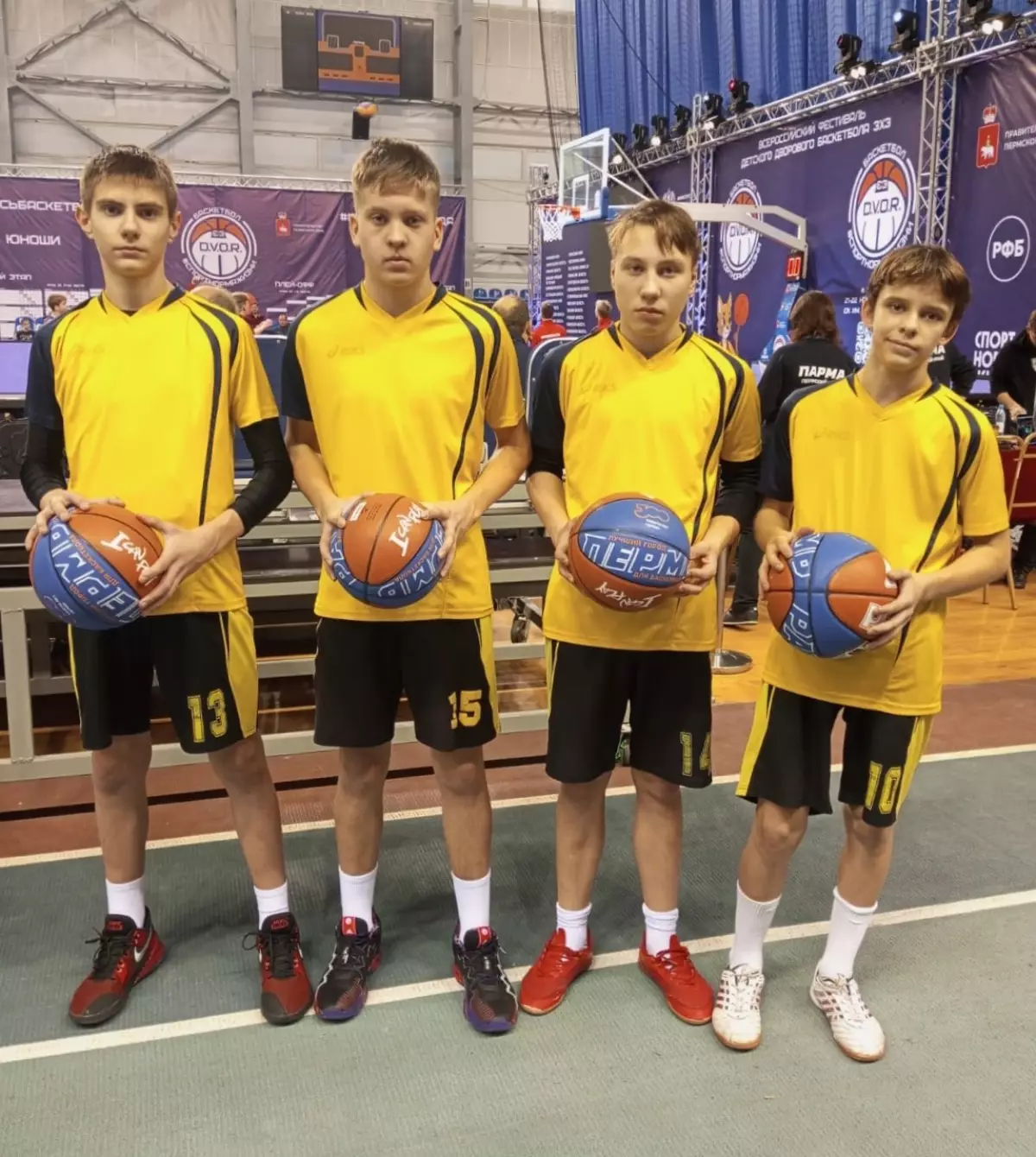 Хвойнинские баскетболисты в составе сборной области выступили в финале Всероссийского фестиваля дворового баскетбола 3х3