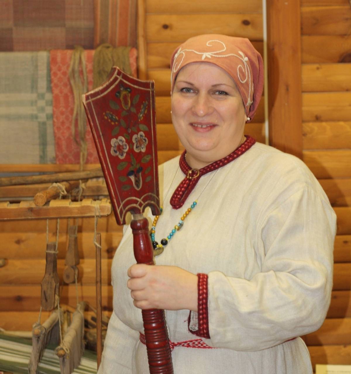Лучший сотрудник музея трудится в Любытинском районе