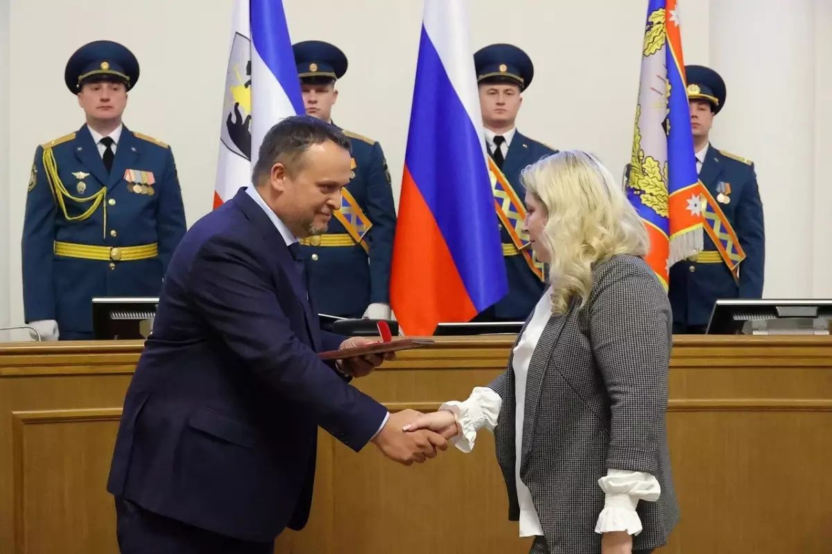 Зоозащитница  из Сольцов удостоена  почётного  знака  «Доброволец Новгородской области»