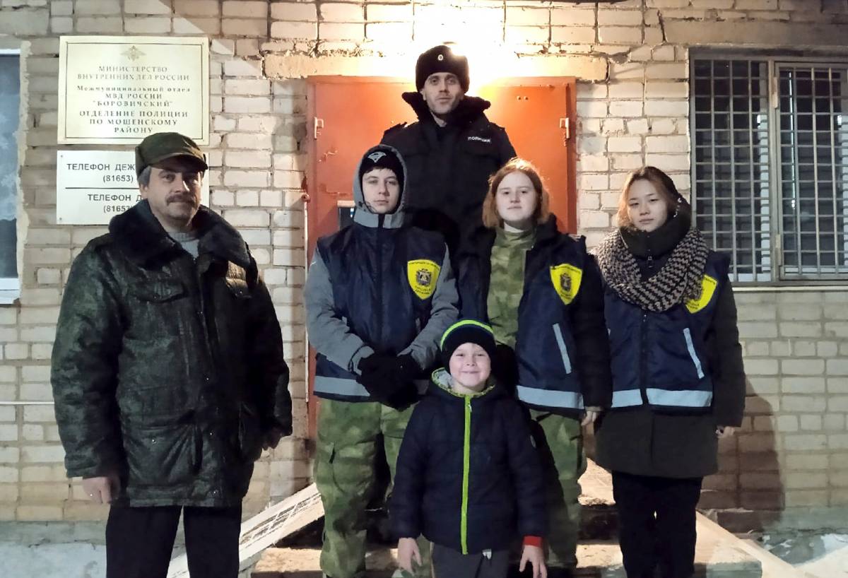 «Детско-юношеская народная дружина» — совместный проект отряда с отделом полиции района. 