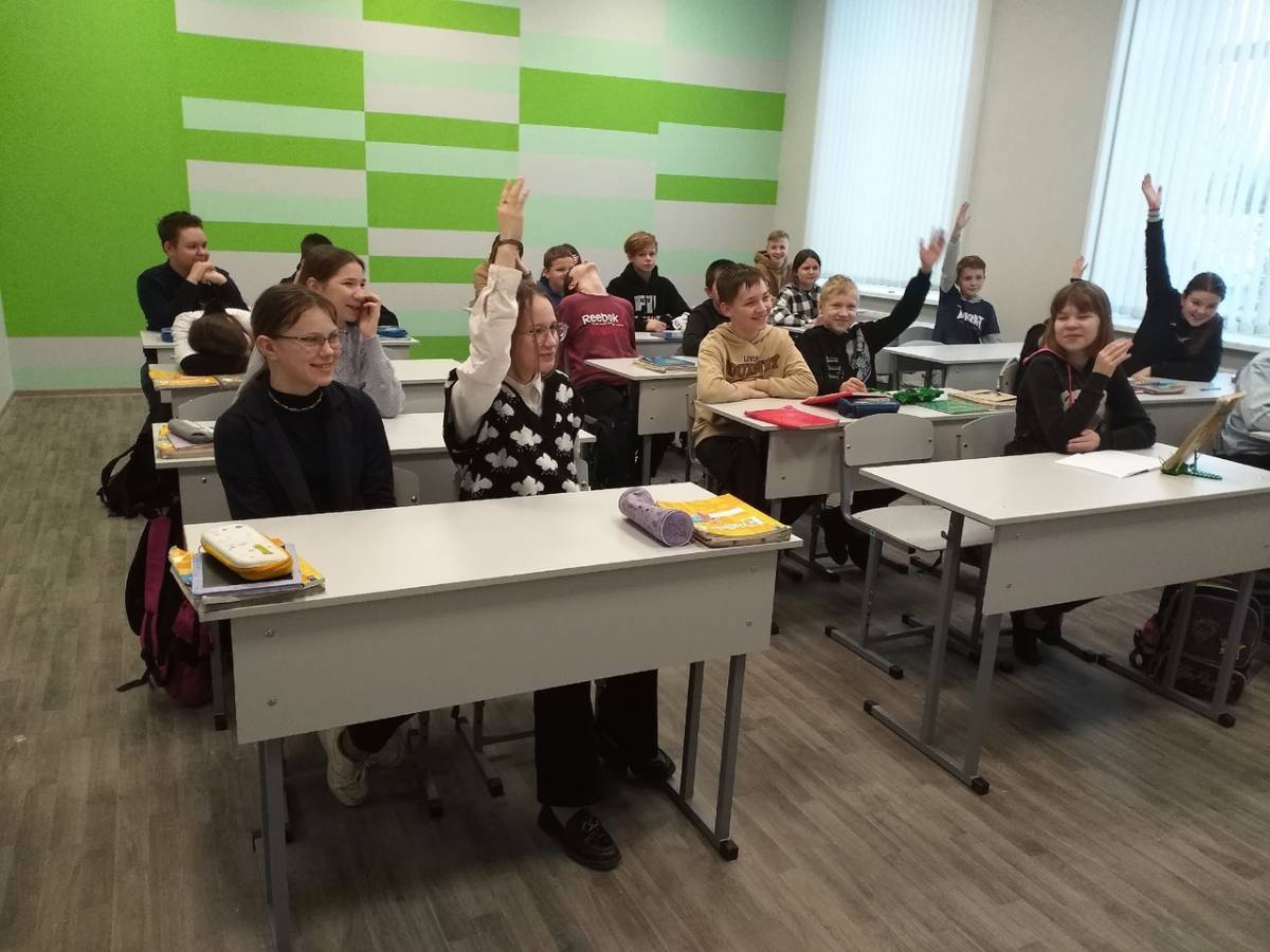 В Маловишерском районе после капитального ремонта открыли среднюю школу №1