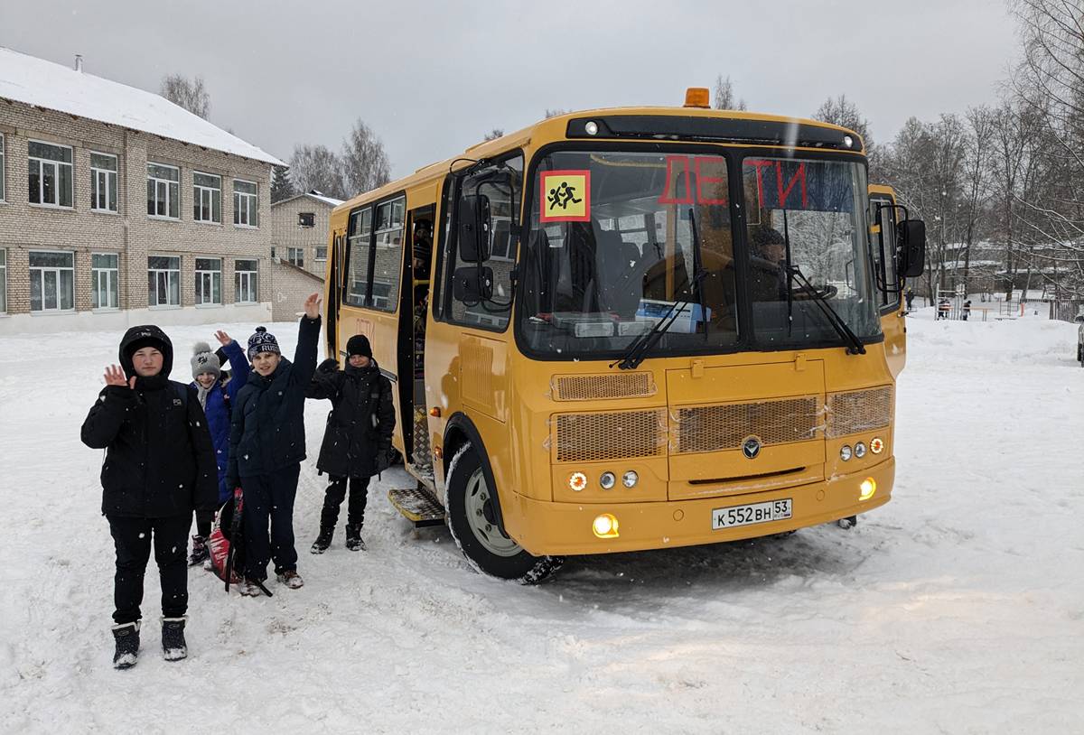 В январе в Любытинском районе на маршрут вышел новый школьный автобус