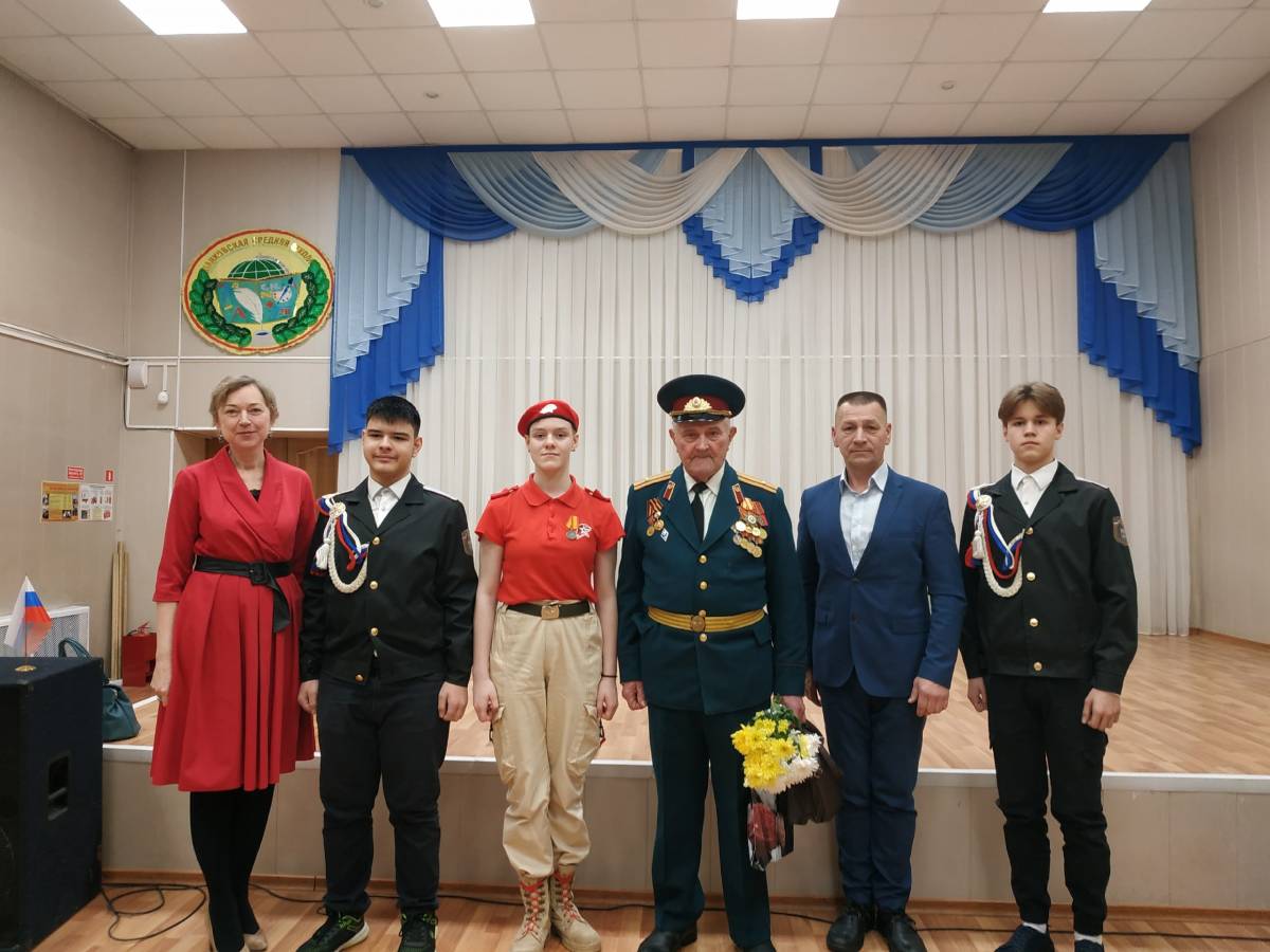 В поселке Панковка Новгородского района со школьниками встретился бывший малолетний узник фашистских концлагерей
