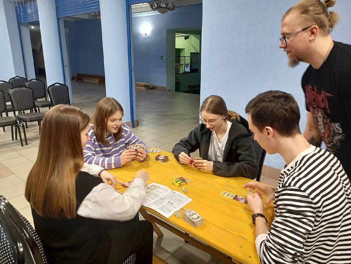 В Парфине прошла презентация настольной исторической игры «Парфинские деревни»