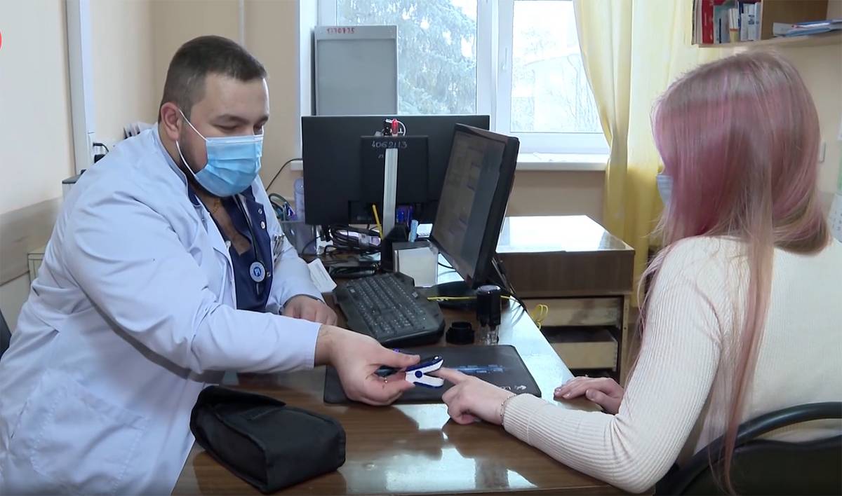 Новгородские медработники остродефицитных специальностей могут претендовать на выплату в 500 тысяч рублей