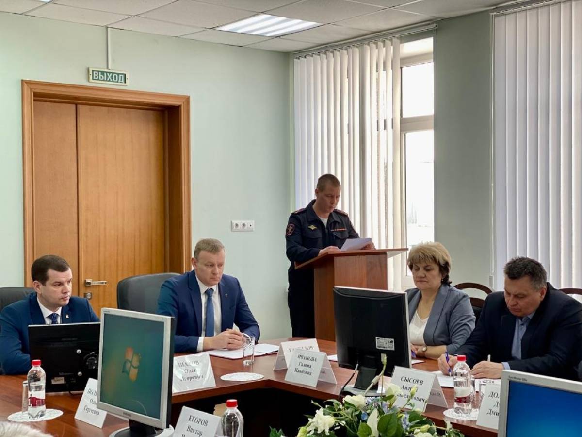 Начальник межмуниципального отдела МВД России «Новгородский» выступил с отчётом перед депутатами