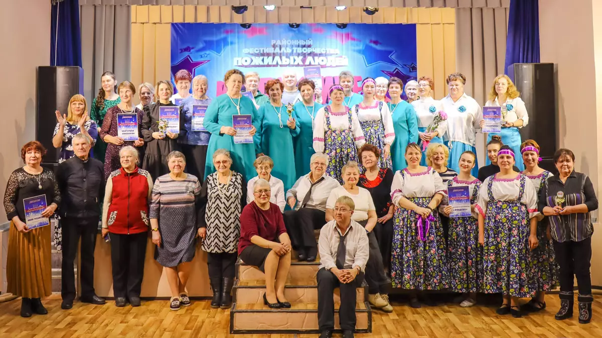 Более 60 участников  фестиваль «Мы Родине славу поем» в Любытине
