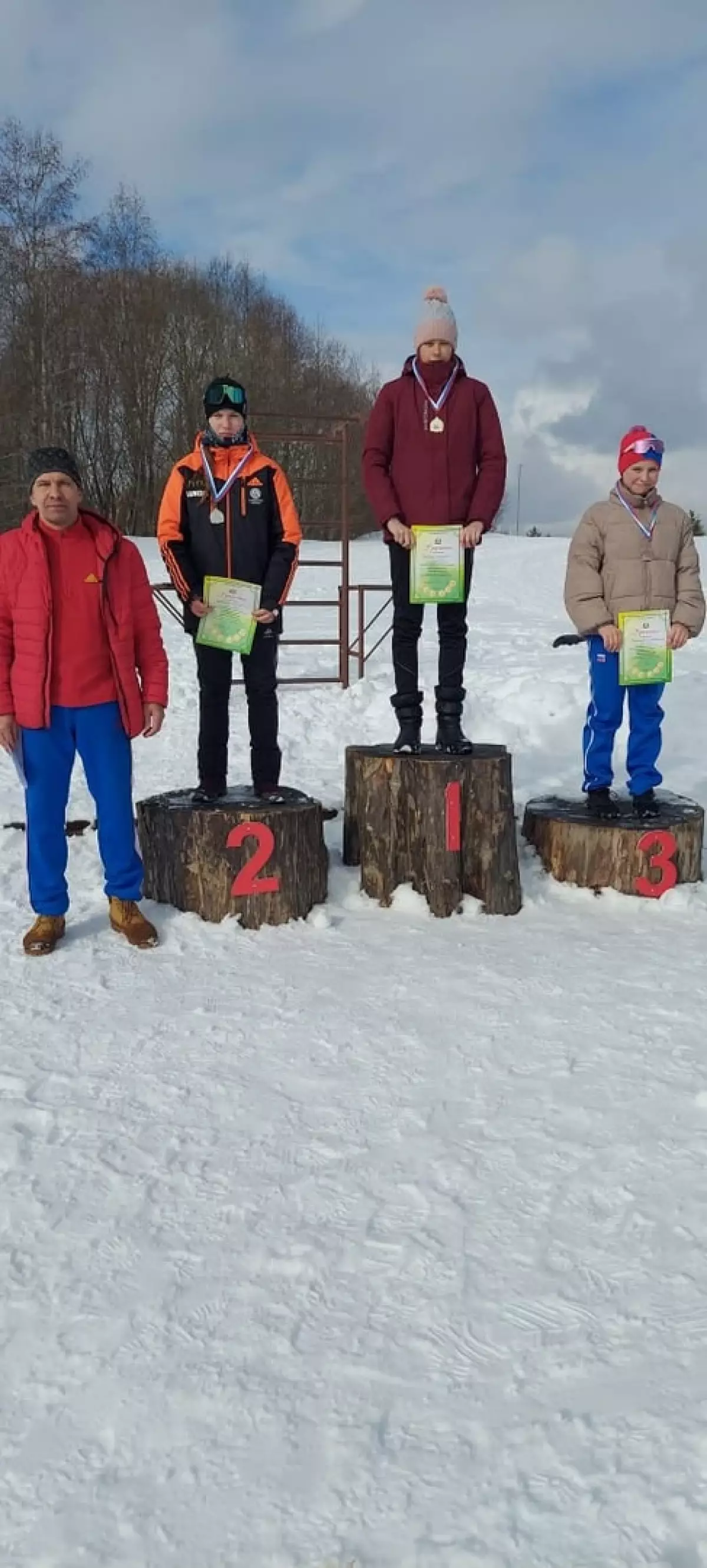 Лыжницы из Марёва взяли два золота на открытом первенстве Великого Новгорода