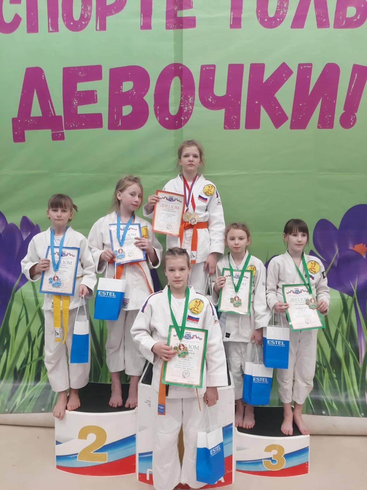 8 Марта дзюдоистки из Малой Вишеры пополнили свою коллекцию медалей
