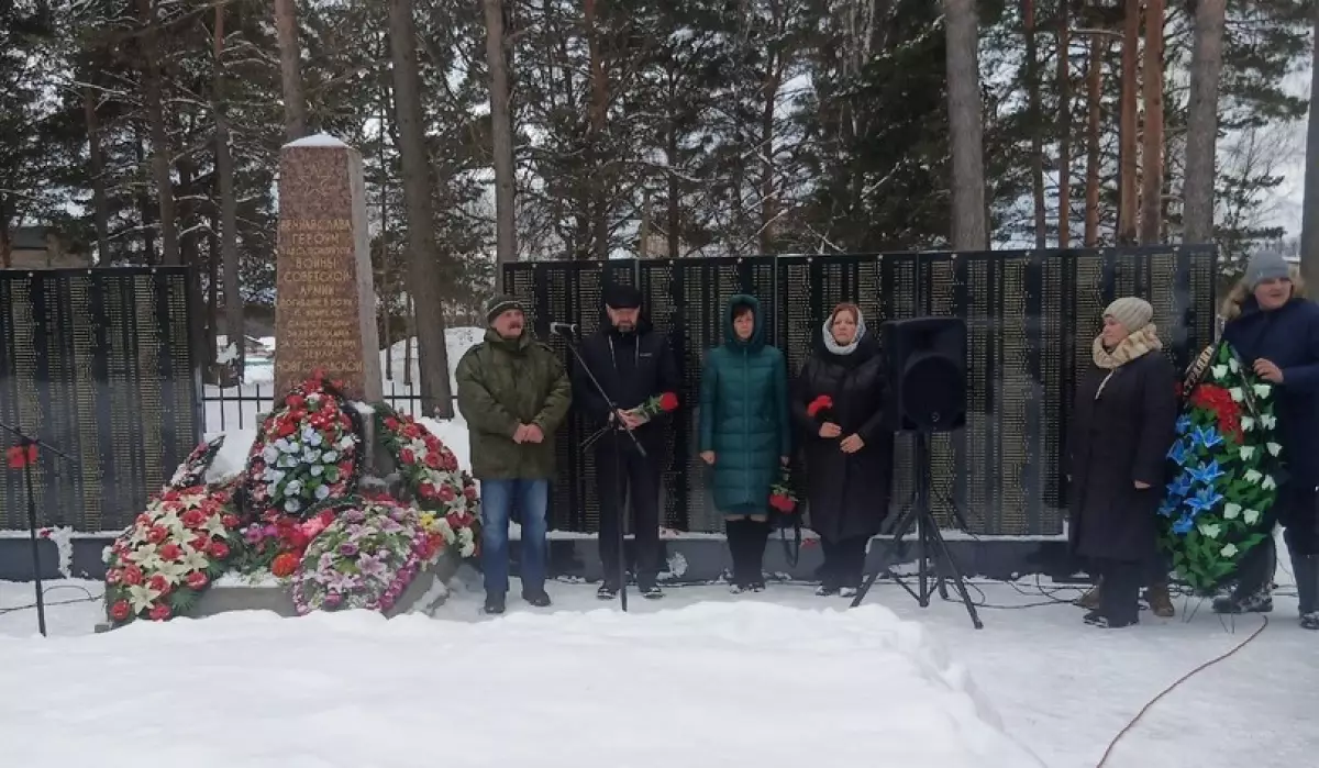 Жители Молвотиц отпраздновали 80-летие освобождения села от немецко-фашистских захватчиков