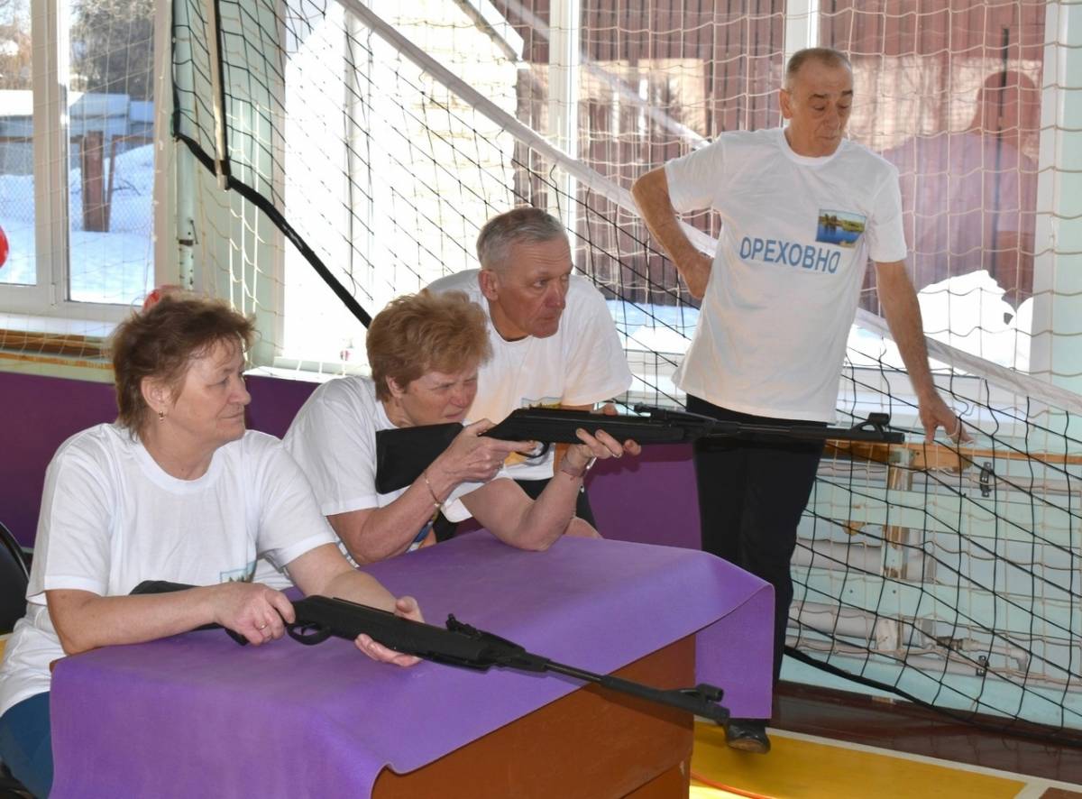 Мошенские ветераны состязались в спортивном многоборье