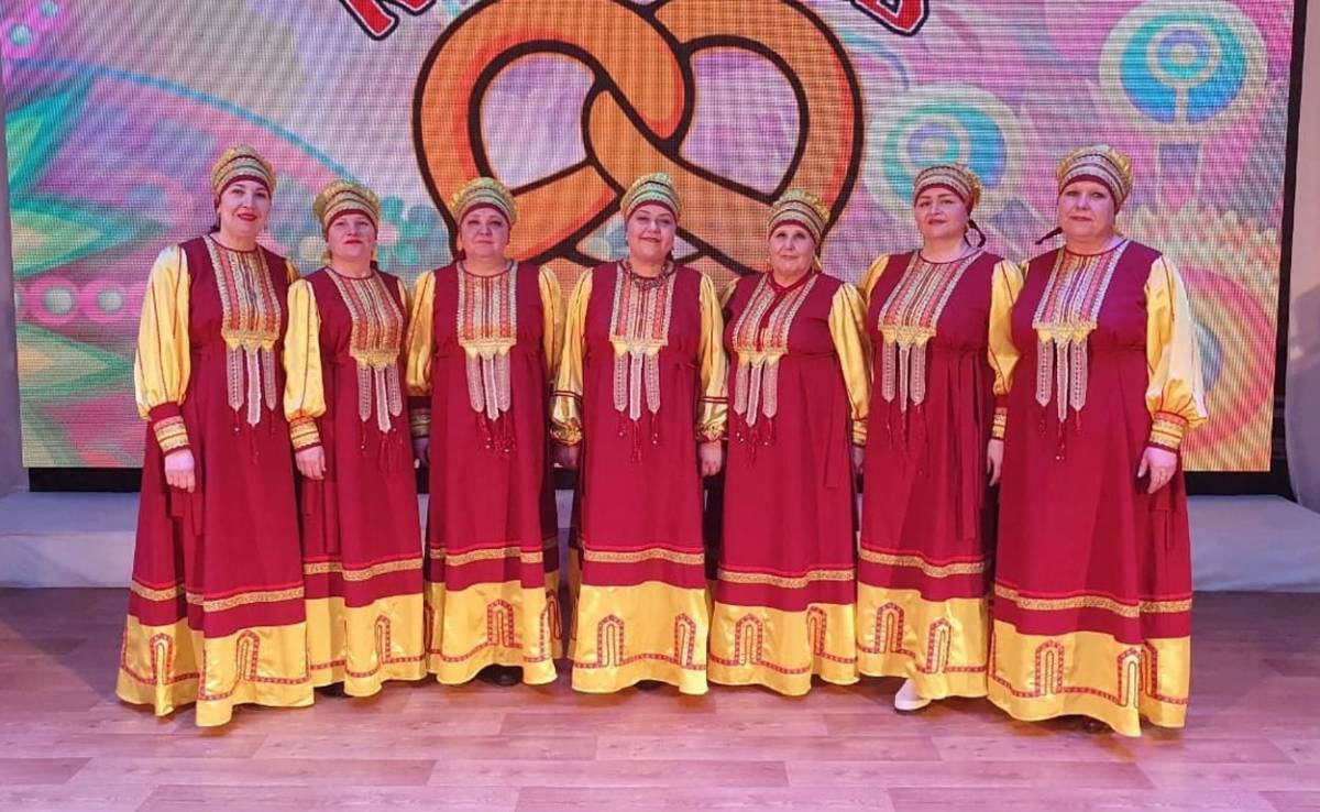 Парфинские коллективы покорили жюри Межрайонного конкурса вокально-хореографического искусства «Крендель»