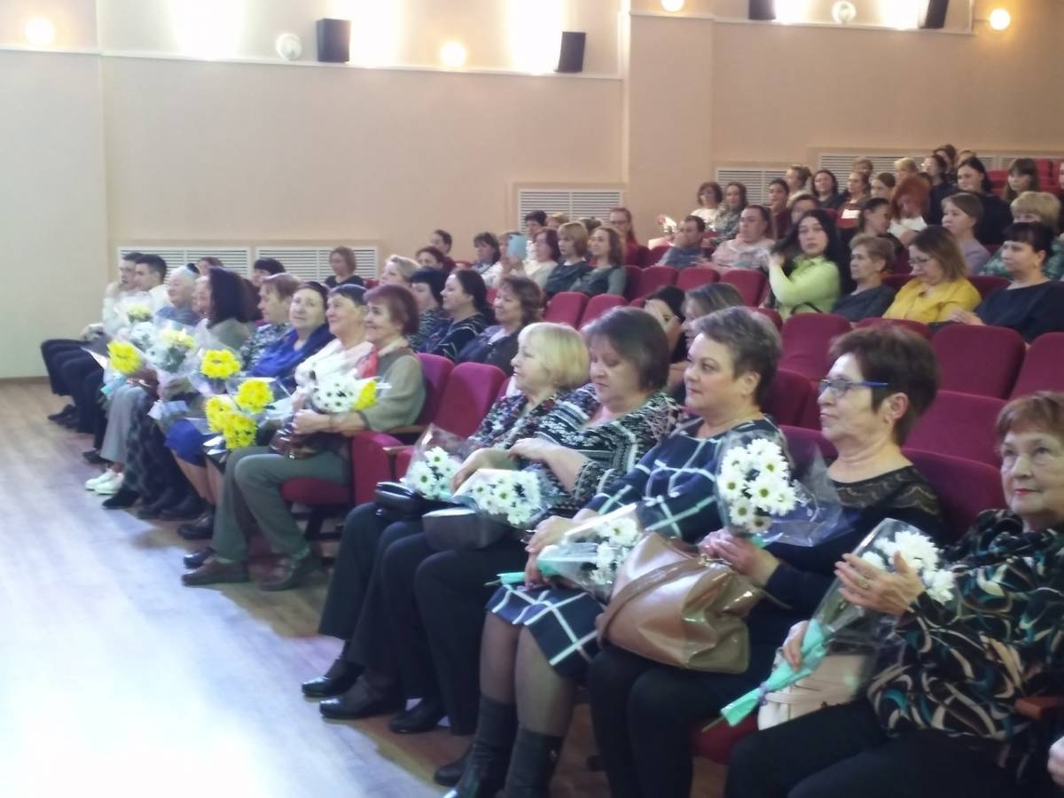 В Маловишерском районе официально стартовал Год педагога и наставника