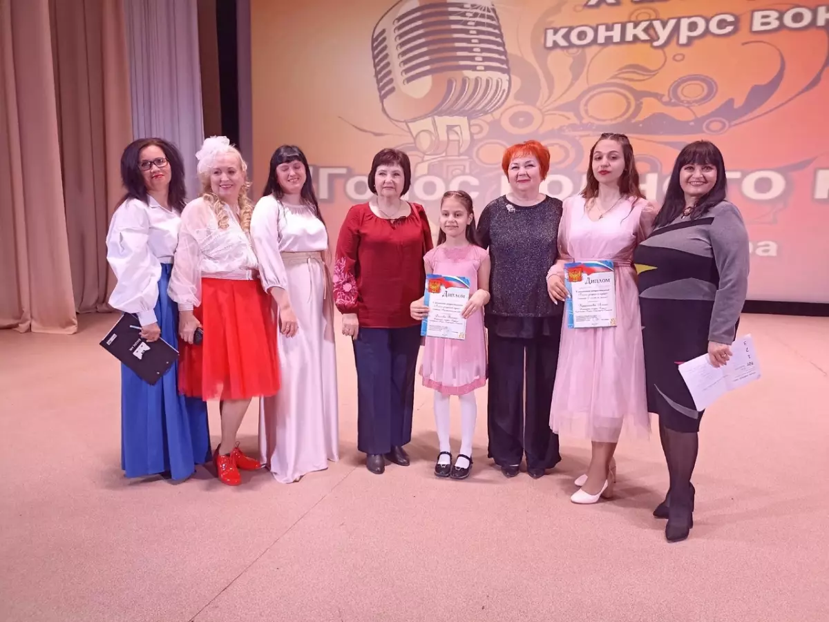 В Малой Вишере прошёл X межрайонный конкурс вокалистов «Голос родного края»