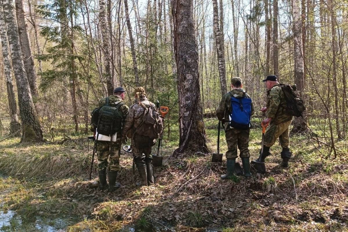 В первые дни весенней Вахты памяти поисковики холмского отряда «Пирамида» обнаружили останки солдата