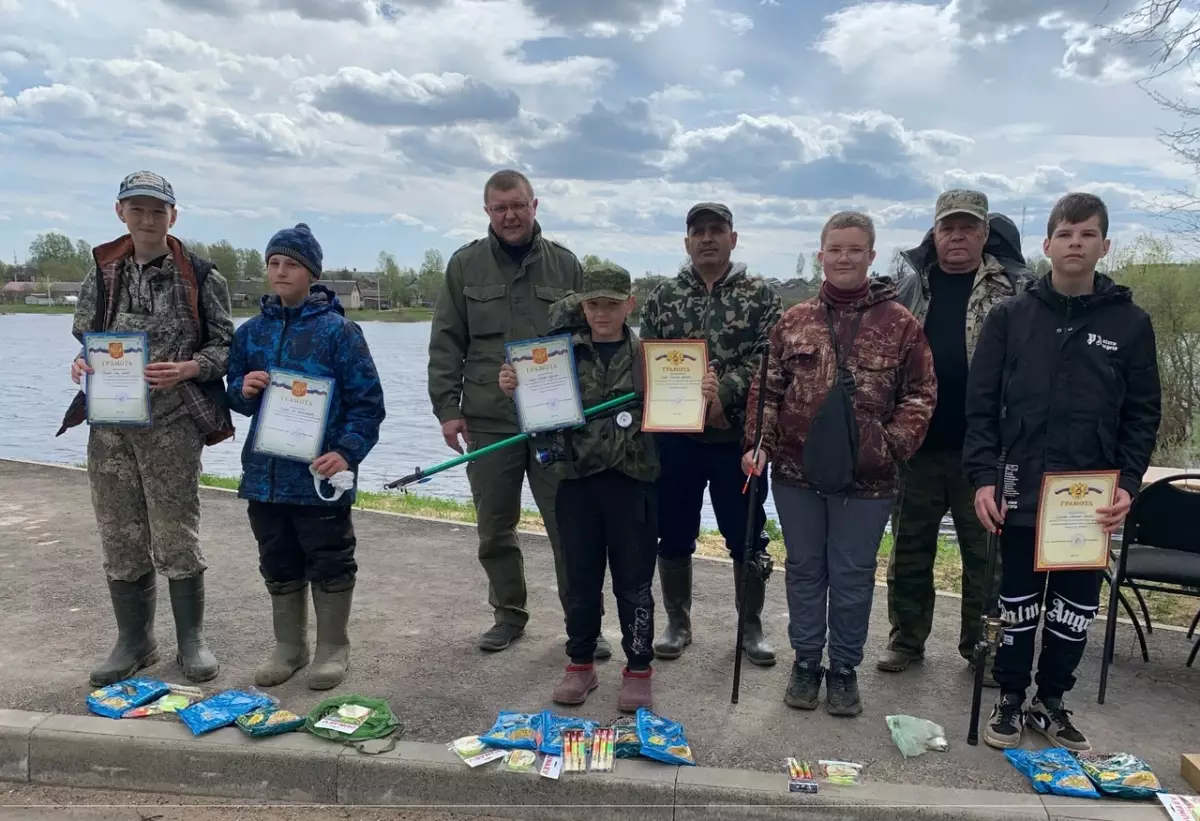 В Сольцах прошли соревнования  юных рыбаков