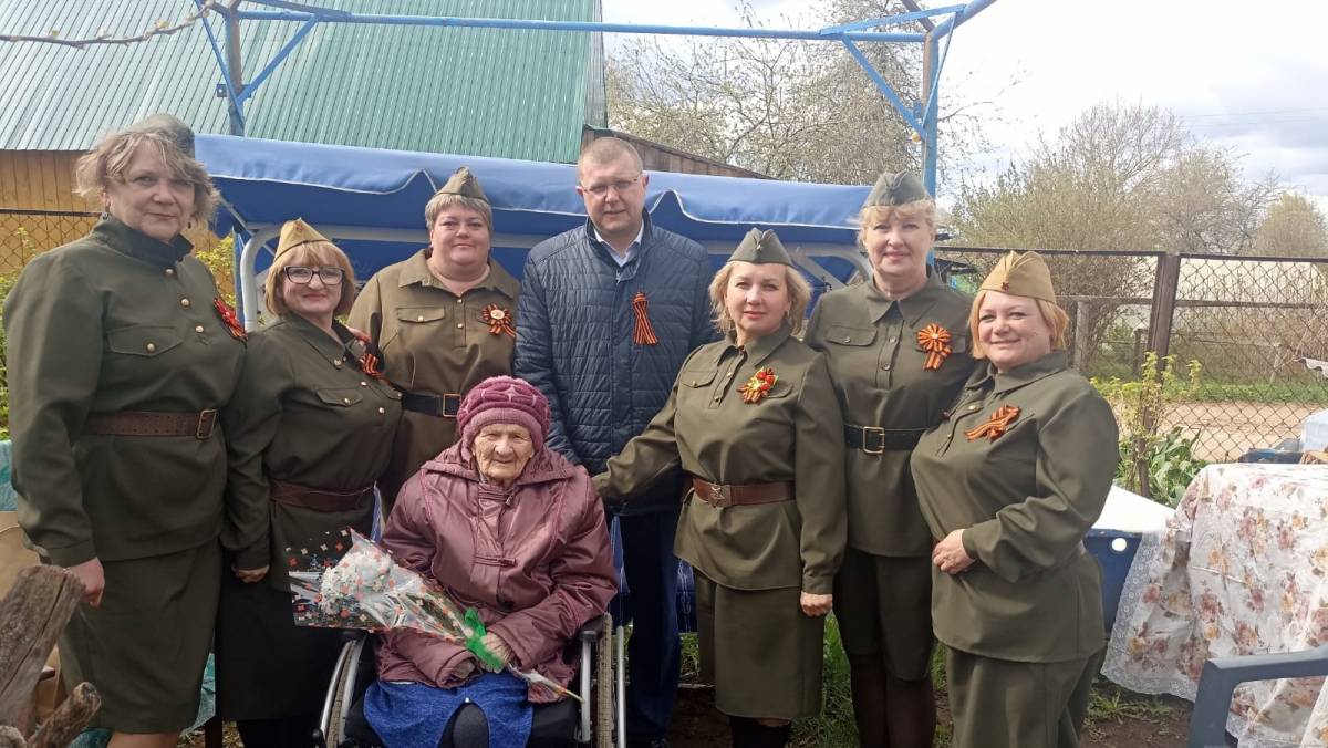 В Солецком округе гастролирует фронтовая концертная бригада