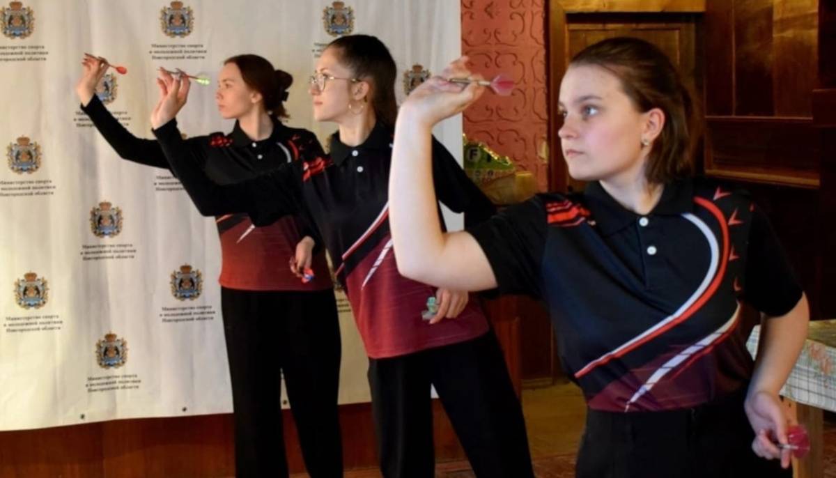 Окуловская спортивная школа готовится начать капитальный ремонт кровли на одном из своих зданий