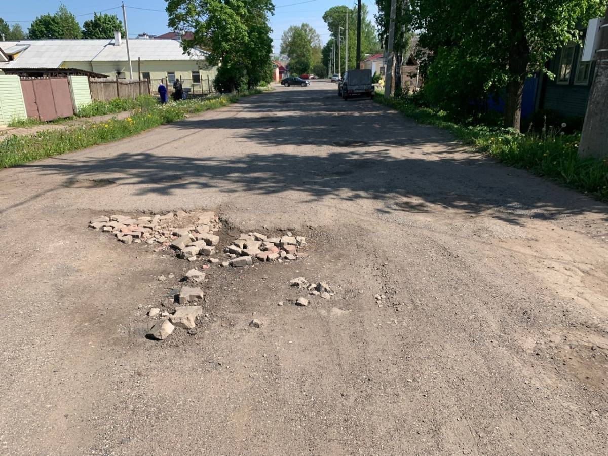 Участок дороги, проходящей по улице Комсомола в Сольцах, включен в реестр федеральных дорог