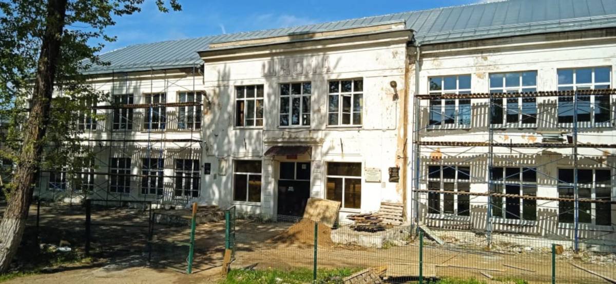 В окуловских школах идут капитальные ремонты, контроль за выполнением которых, в том числе, осуществляют и родители