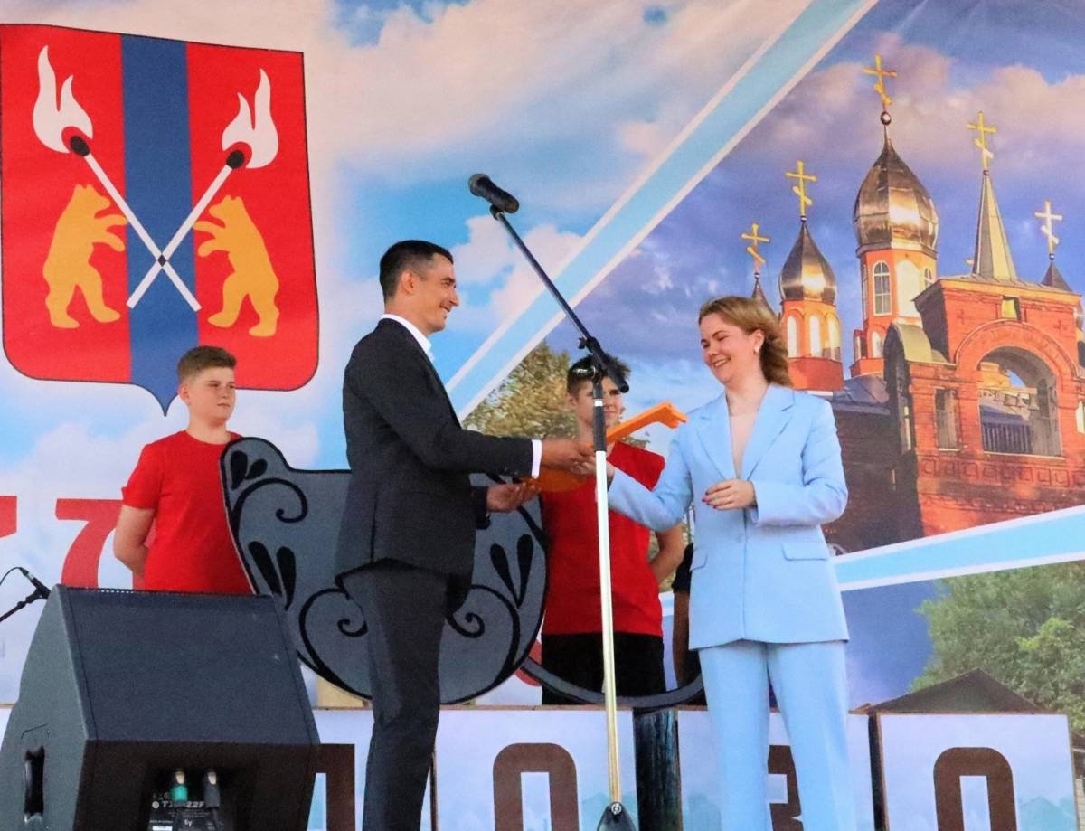 Весело и ярко отметили чудовцы День рождения города и района