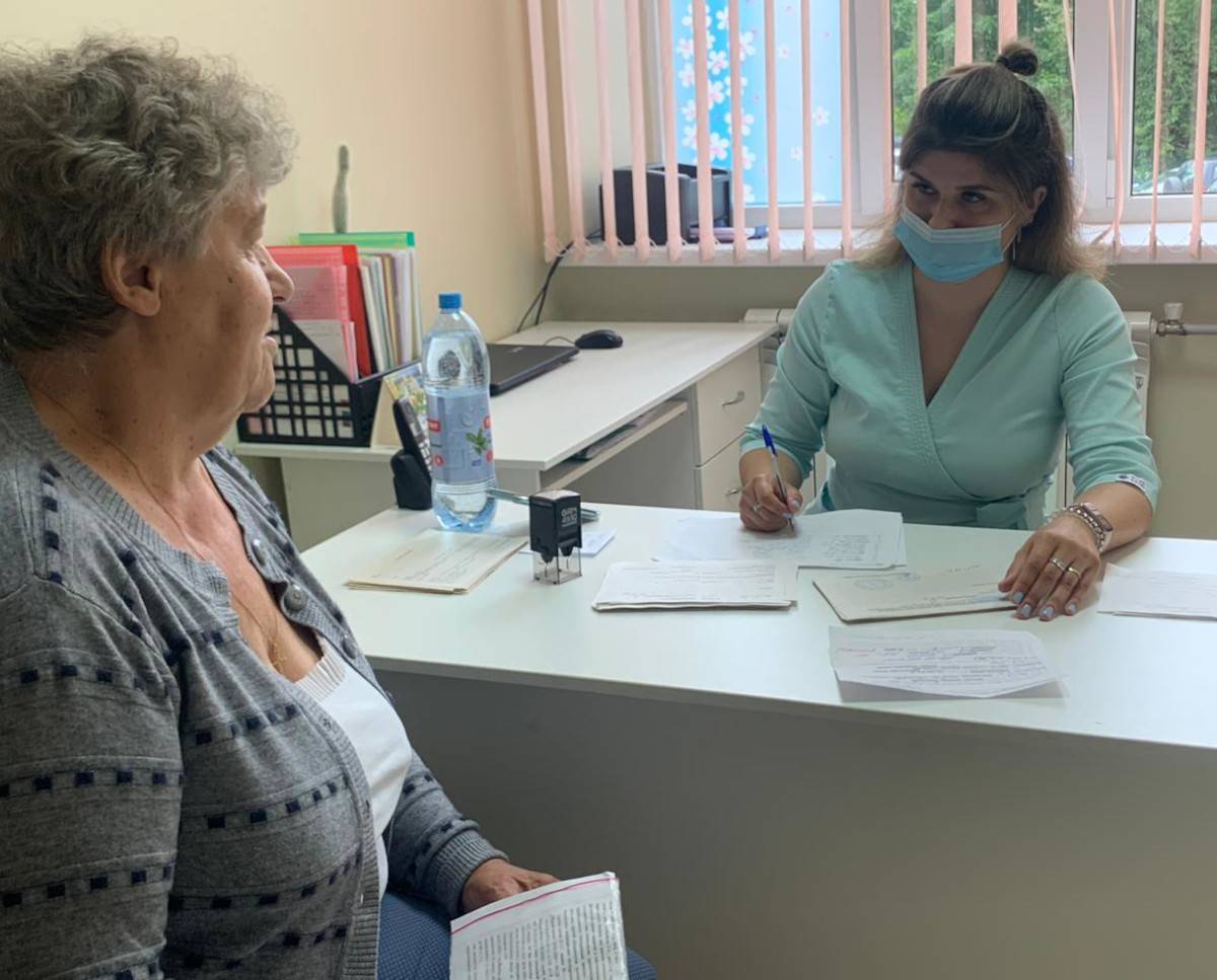 В Окуловской ЦРБ второй раз в текущем году областные медики провели приём взрослых пациентов