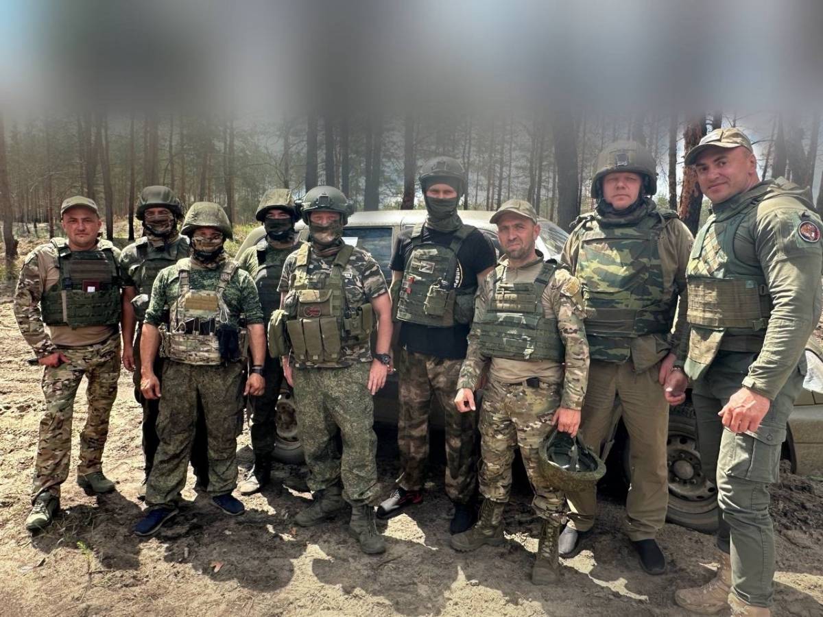 Пестовчане передали в зону СВО автомобиль «Шевроле Нива»