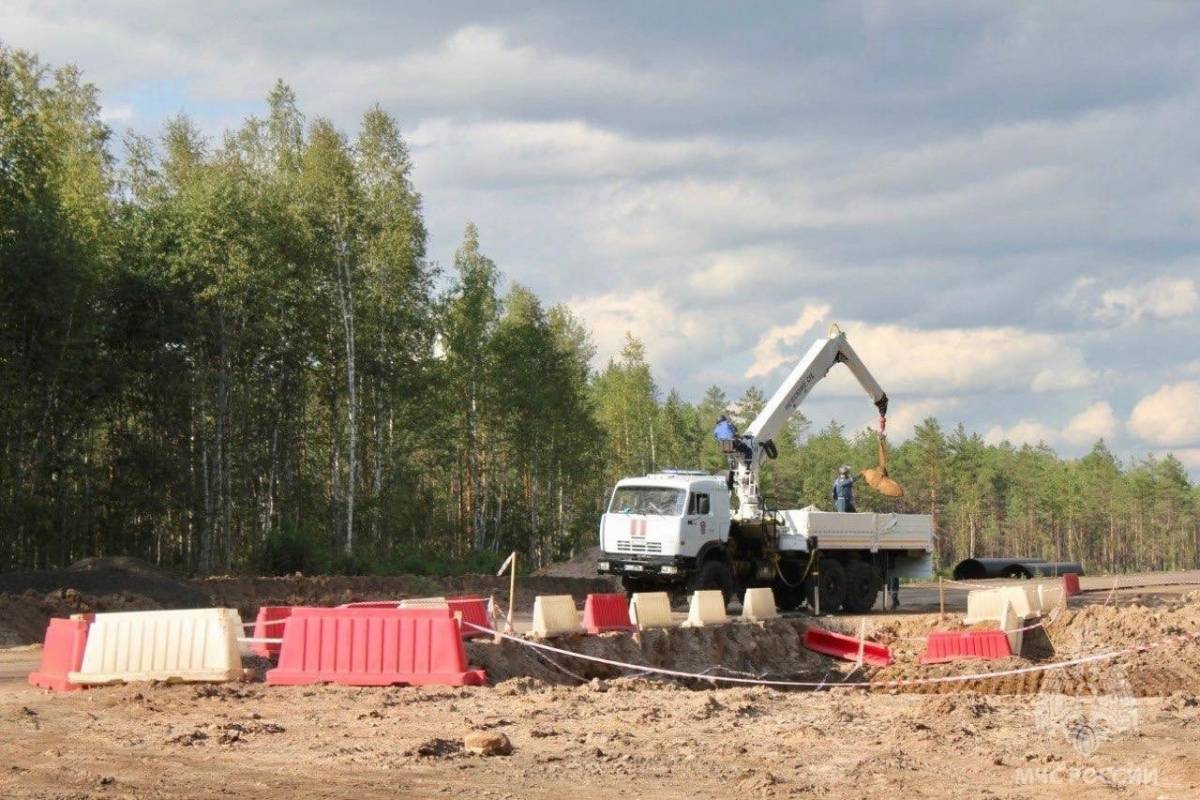Саперы обезвредили авиабомбу времен Великой Отечественной войны, обнаруженную близ Холма