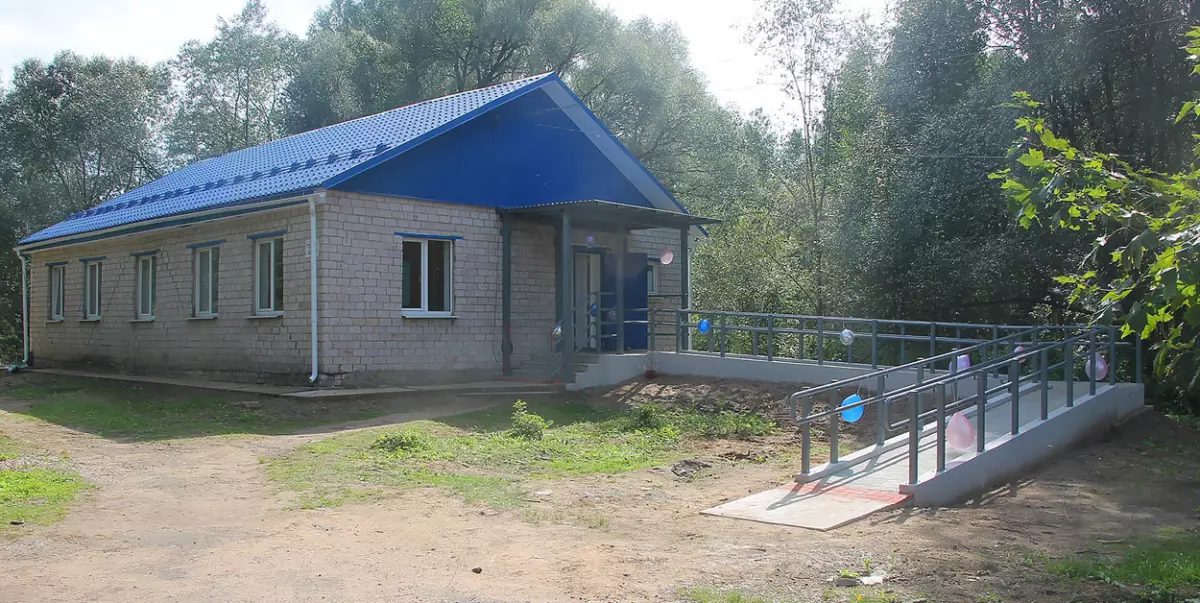 В Демянске состоялось открытие здания детской консультации после его капремонта