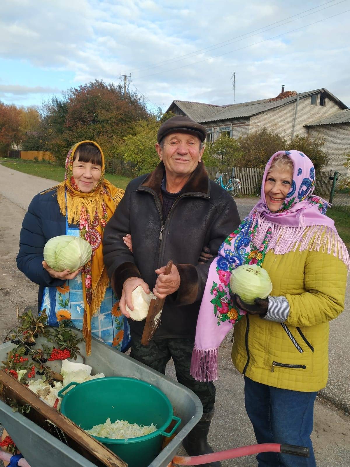 В Новгородском районе ветераны провели «Ильменский капустник»