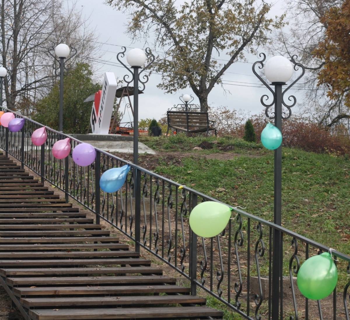 В деревне Дрегли Любытинского района   открыли  зону отдыха