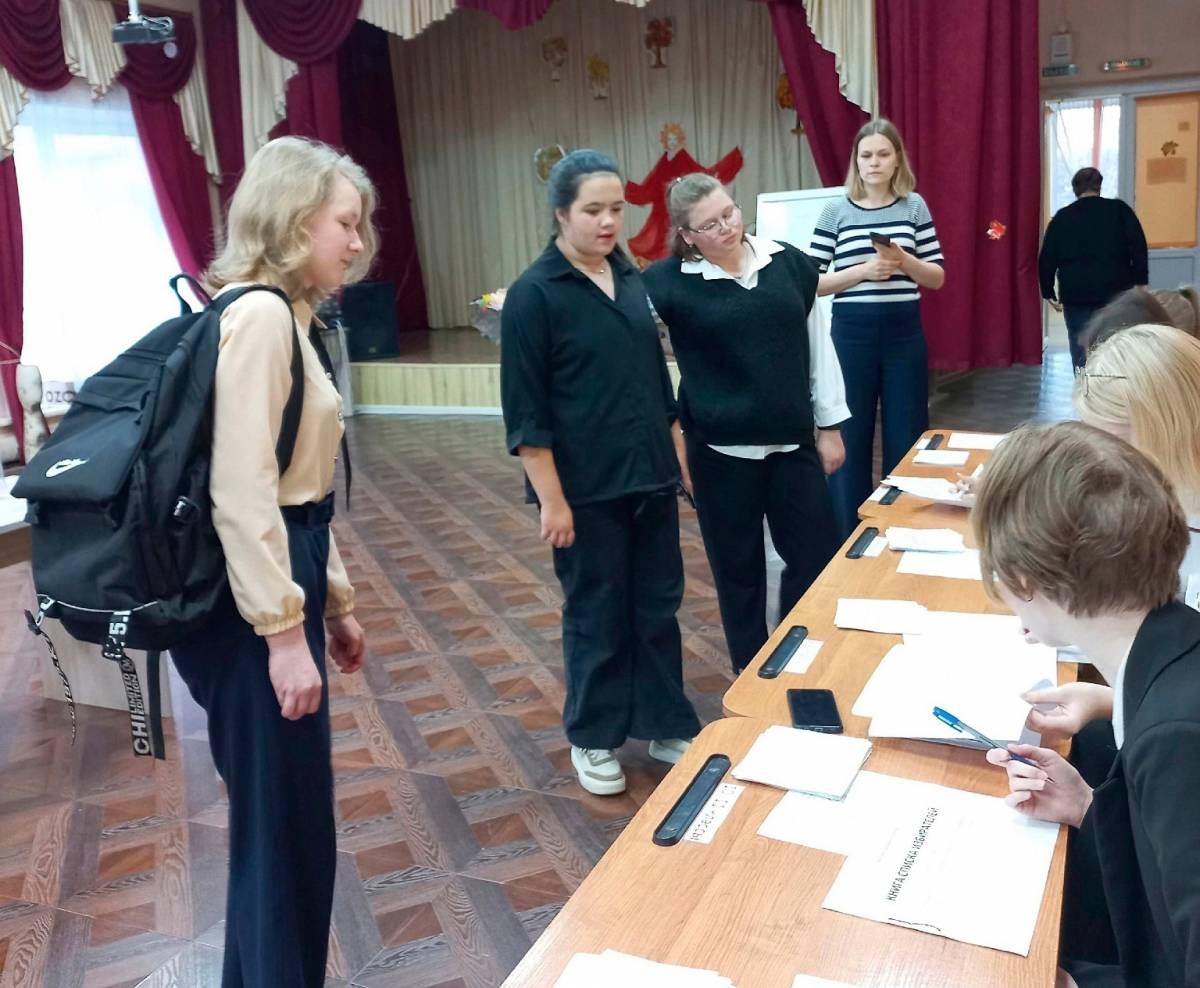 В Мошенской школе состоялись выборы президента ученического самоуправления