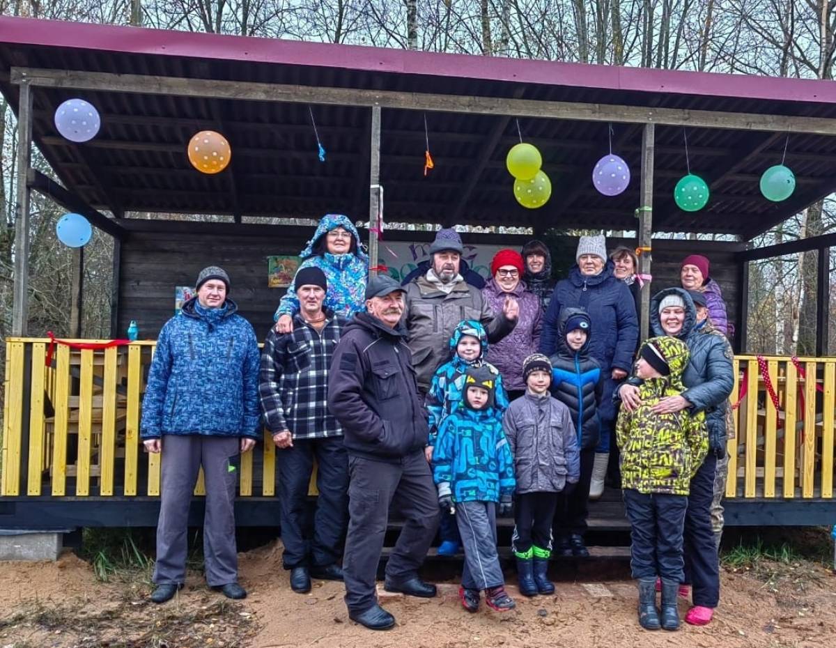 В  селе Медведь Шимского района  появилось новое место отдыха