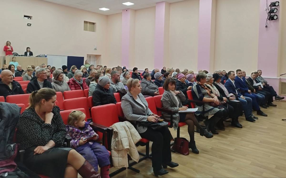Глава Новгородского района проводит в поселениях выездные встречи с жителями