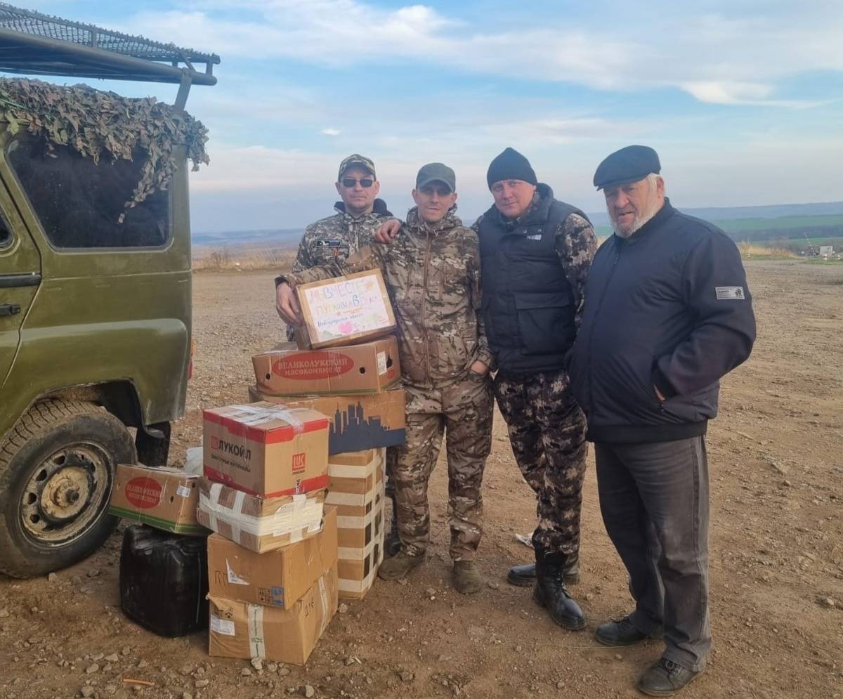 Окуловцы доставили в зону специальной военной операции гуманитарный груз