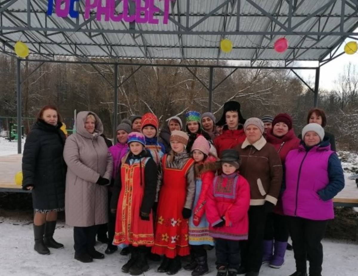 В посёлке Уторгош Шимского района благоустроили зону отдыха