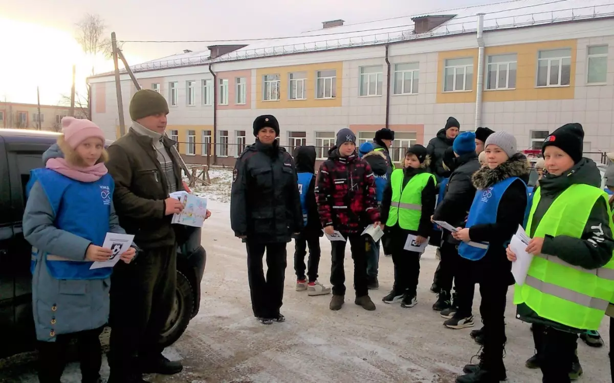 Юные инспектора движения из Волота стали участниками акции «Мы за жизнь без ДТП»