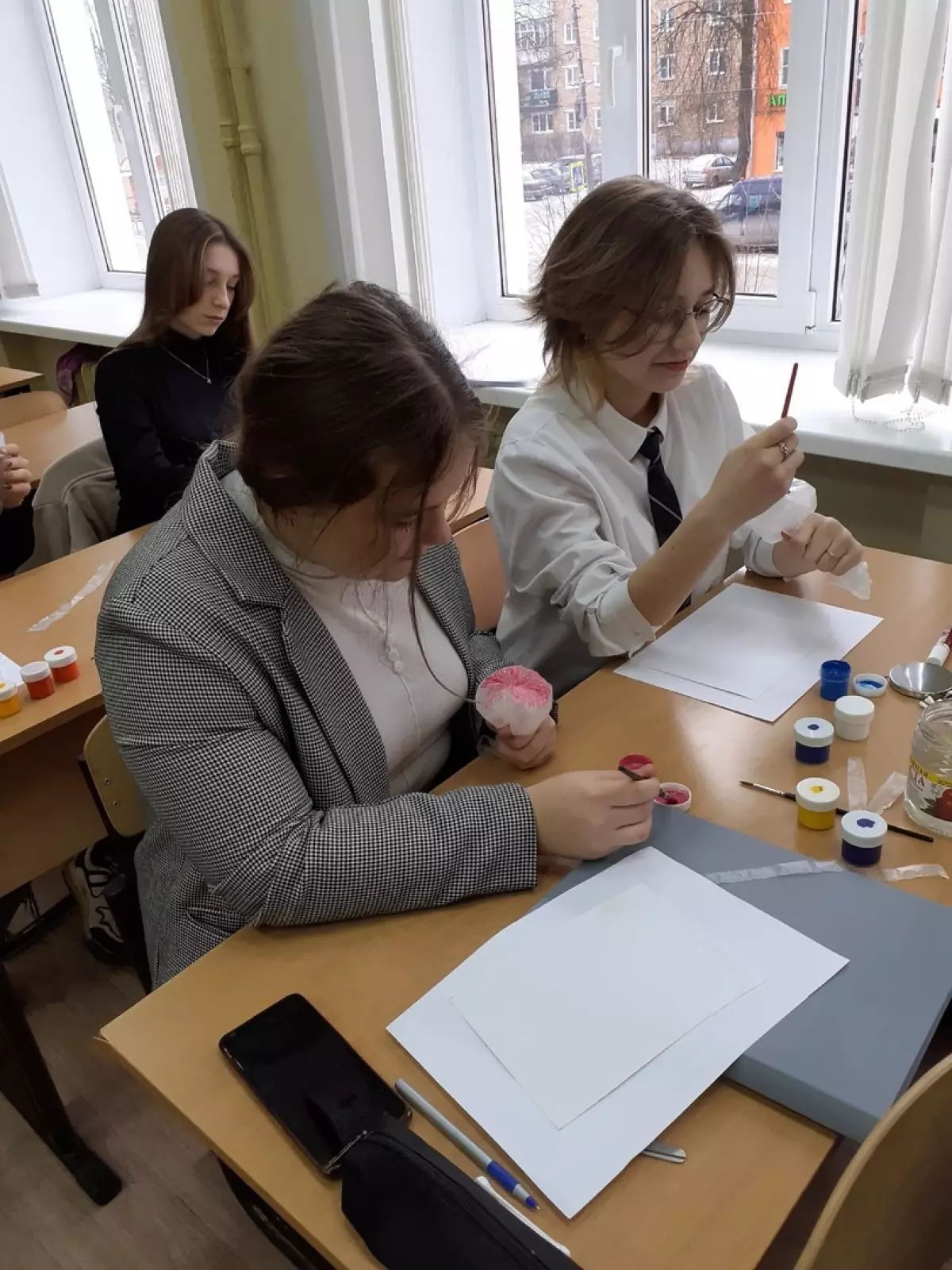 Школьницы из  Любытинского района получили первую профессию «вожатый»