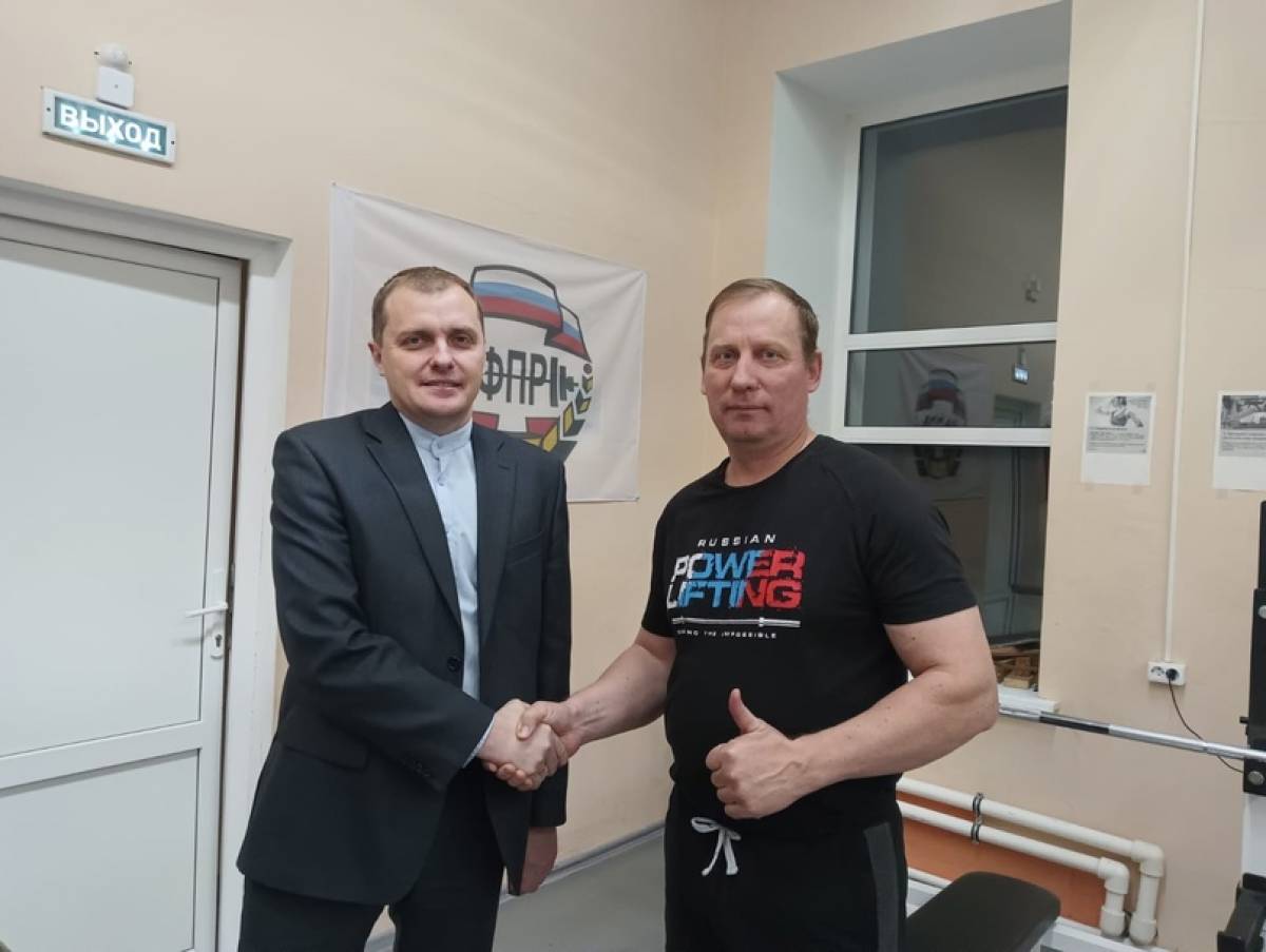 Пауэрлифтинг становится всё популярнее у жителей Парфинского района