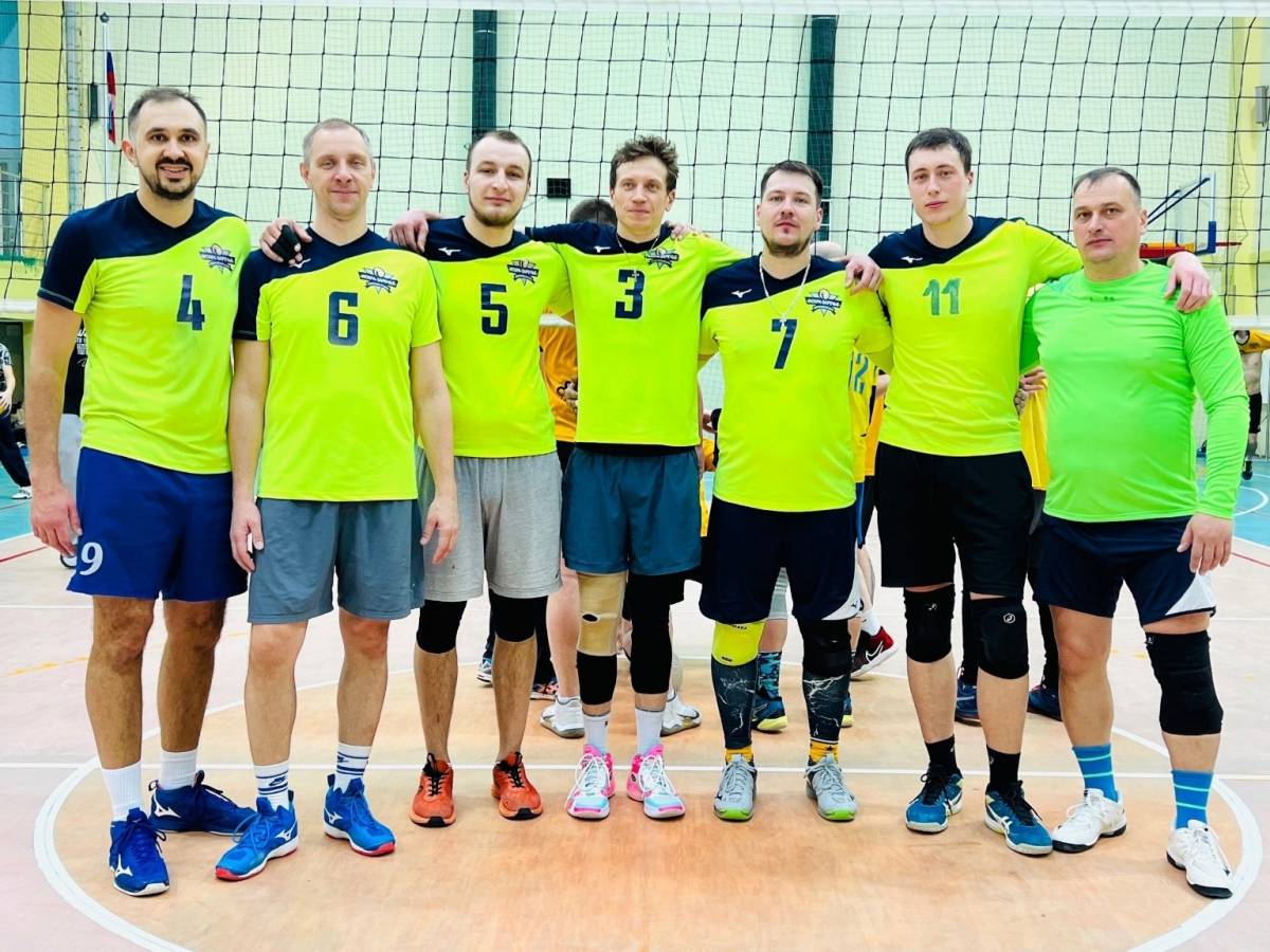 Волейбольная команда из Чудова – серебряный призёр областного чемпионата