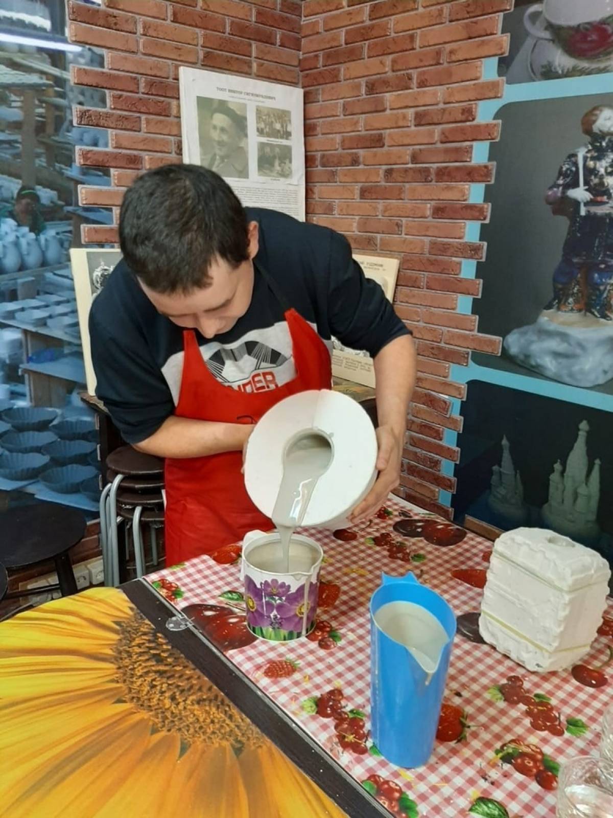 В Новгородском районе появится передвижной музей фарфора