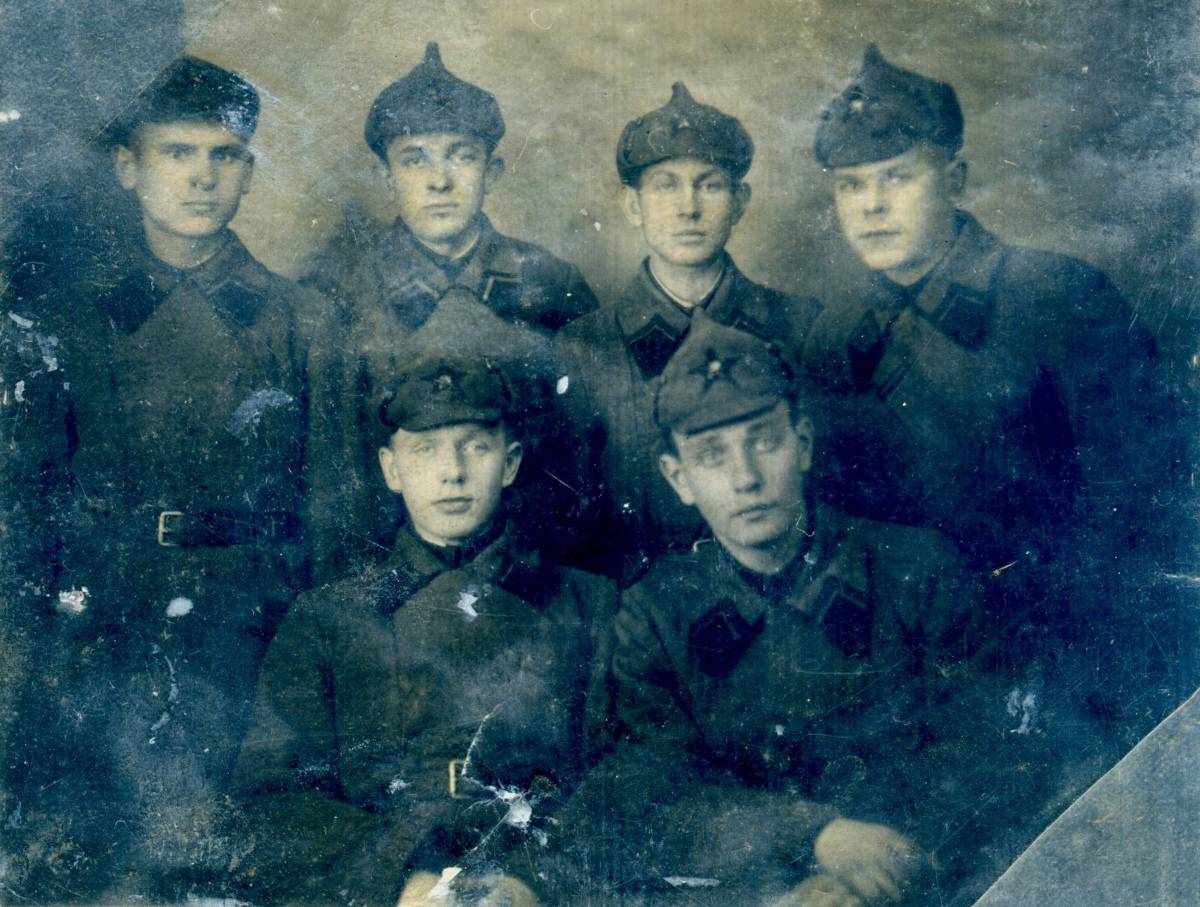 Исследование «Загадка военной фотографии» принесло окуловскому школьнику победу в региональном конкурсе