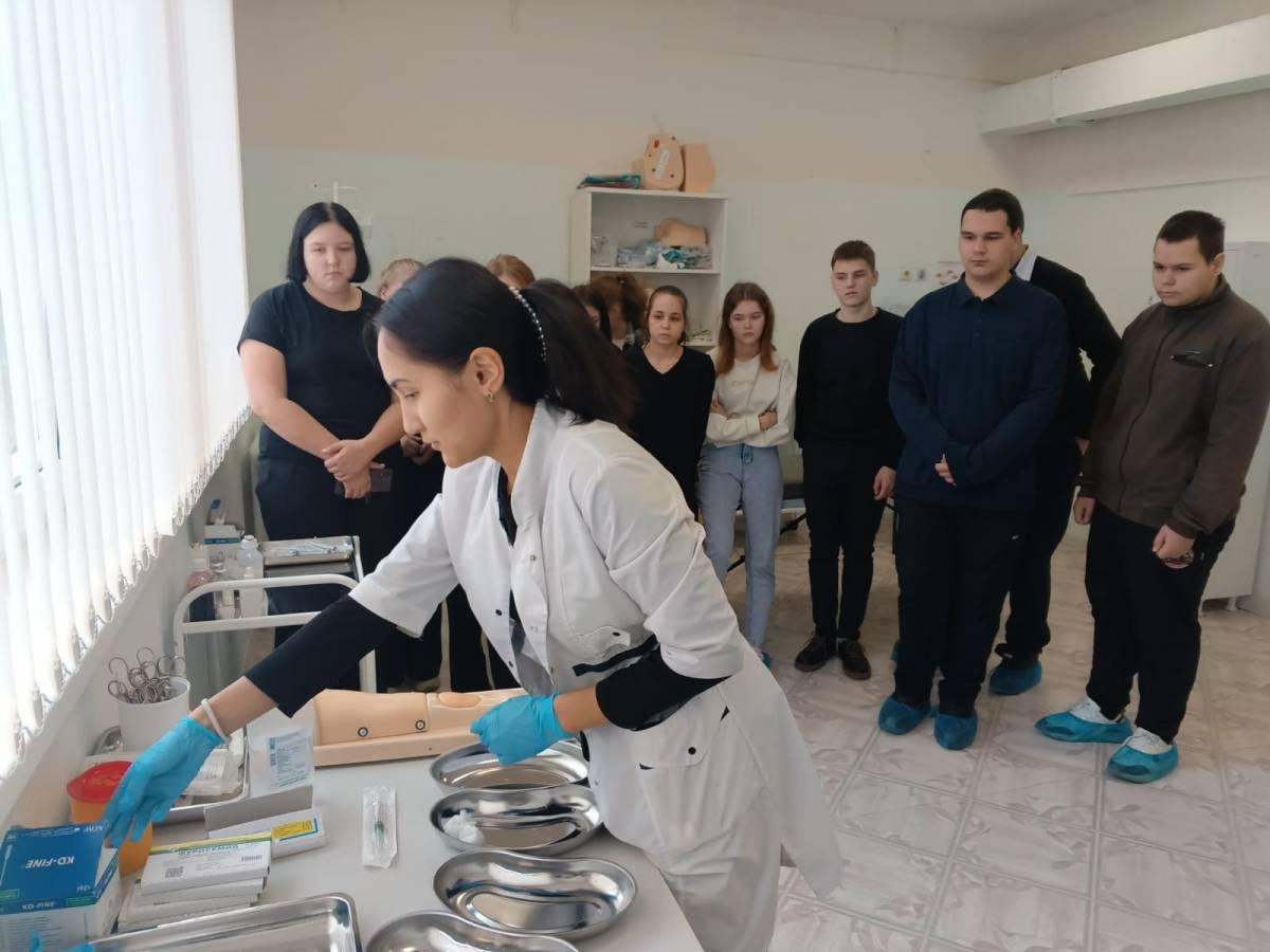 «Профессиональные пробы» прошли в Чудовском техникуме для девятиклассников школ района