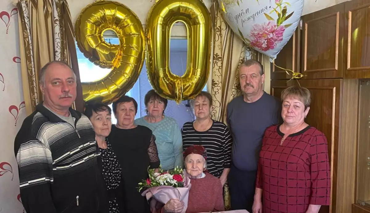 Жительница Окуловского района Ирина Андреевна Семёнова отметила 90-летие