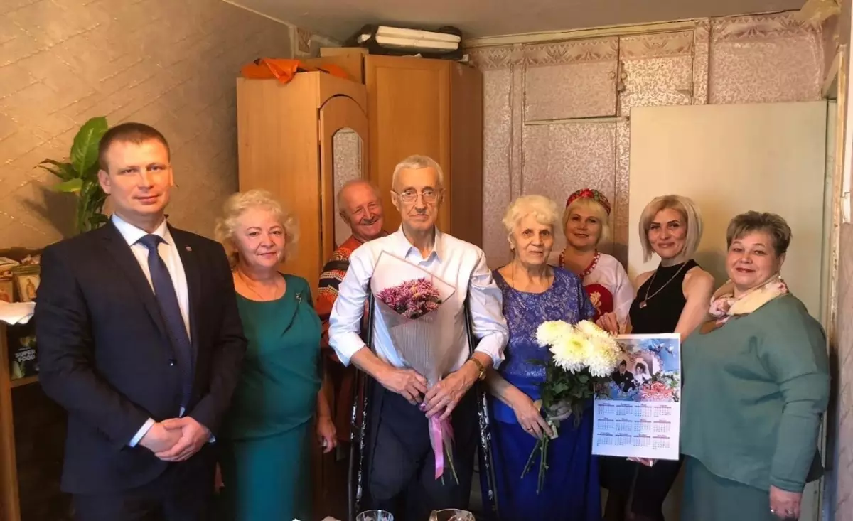 В посёлке Пролетарий Новгородского района золотую свадьбу отметили супруги Ругиновы